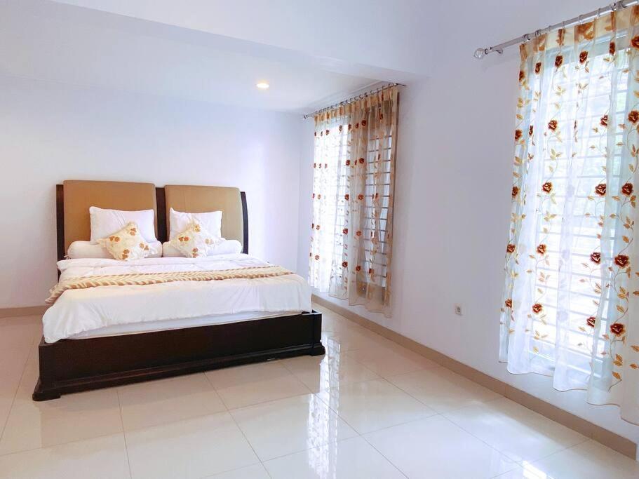 Garden Villa By Villapedia Bogor Exterior foto