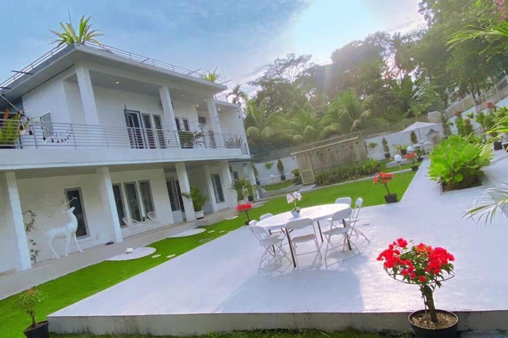 Garden Villa By Villapedia Bogor Exterior foto